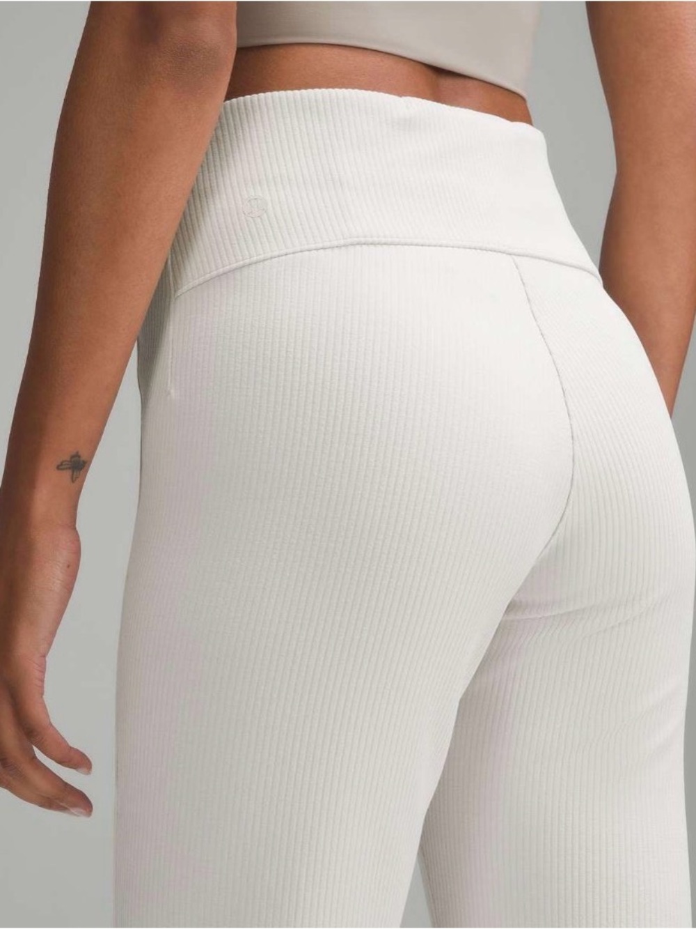 NWT Lululemon Ribbed Softstreme Flared Pant Bone Size 4 High Rise - Picture 3 of 9